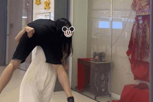 02年8月领结婚证吉日 结婚证日期查询