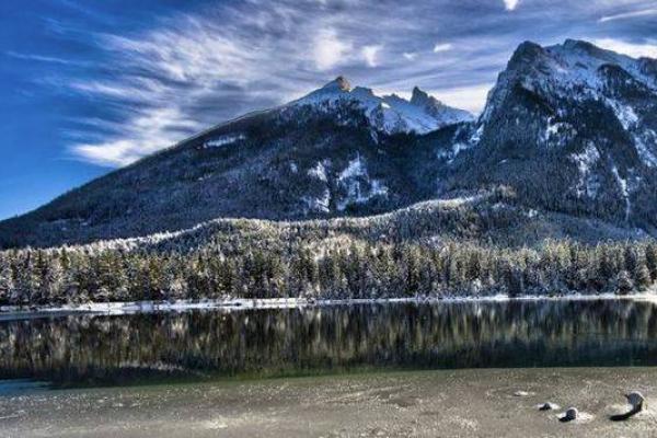 八字纯阴男命财富如何 八字纯阴男性的财富运势探秘